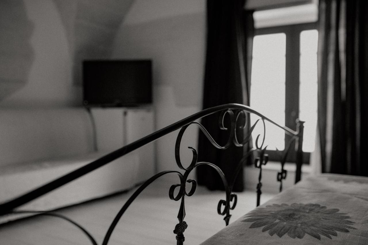 Le Camporelle In Citta Bed & Breakfast เลชเช ภายนอก รูปภาพ